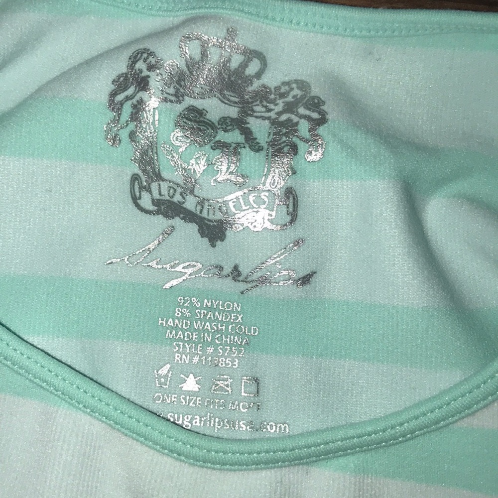 Crop top - Picture 4 of 4